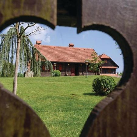 Imanje Tomasic Villa Podvornica Exterior photo
